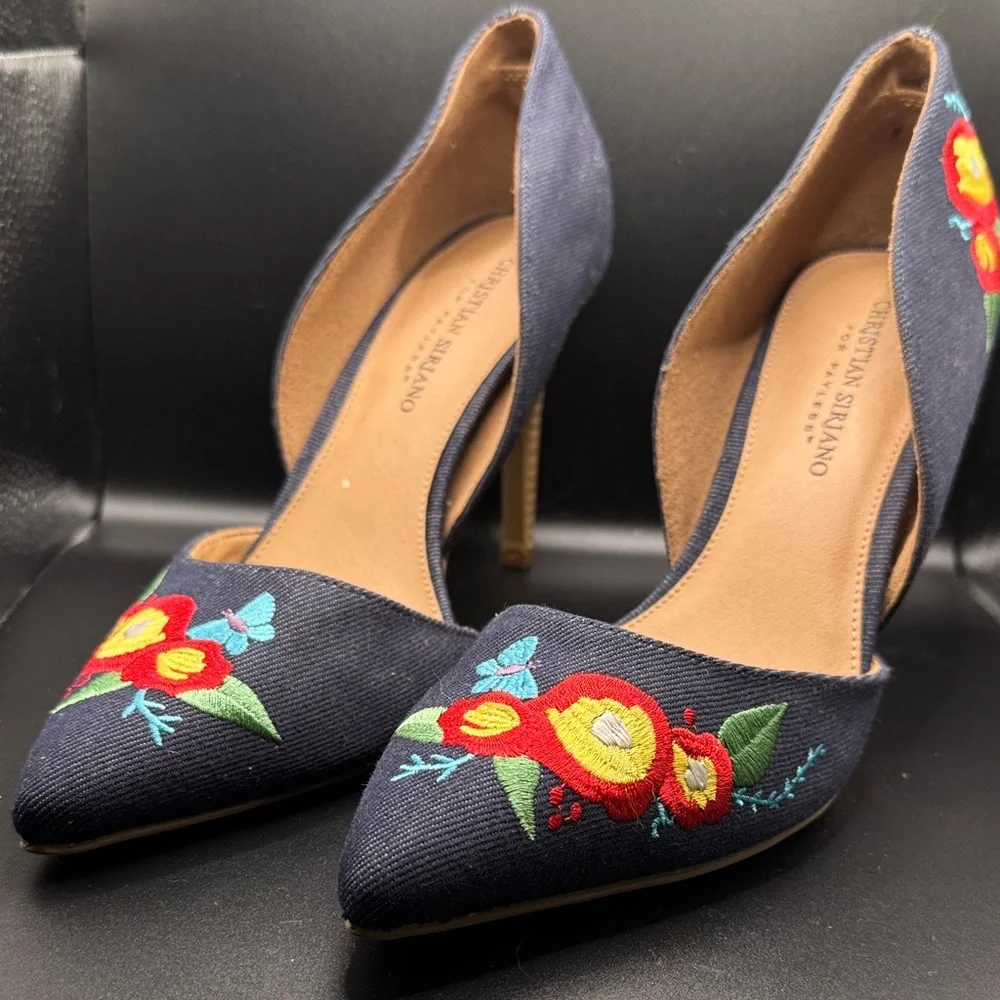 Christian Siriano Navy Heels with Floral Embroidery - Picture 3 of 7